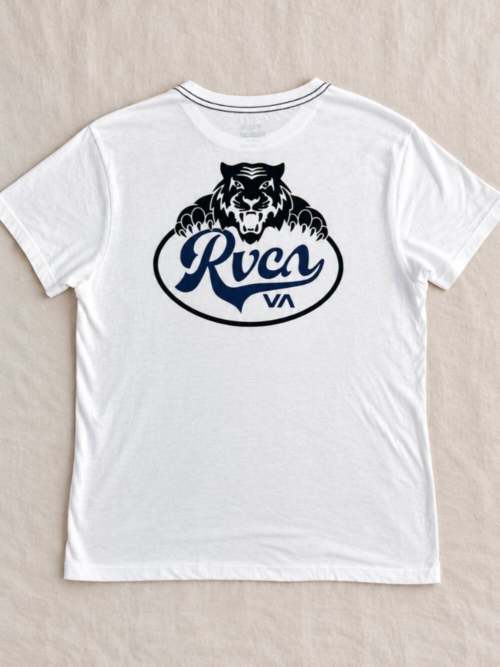 RVCA Balance of Opposites Tiger Tee XXL White Slim Fit Graphic Shirt